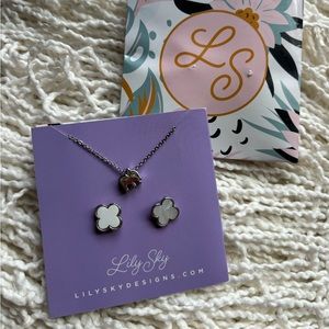 NWT Lily Sky Earrings and Necklace Set